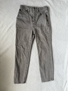 Madewell Mom Jean in Gray Size 27